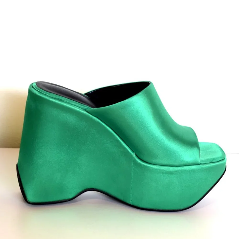 Designer Emerald Satin Platform Wedge Sandal / size 8.5